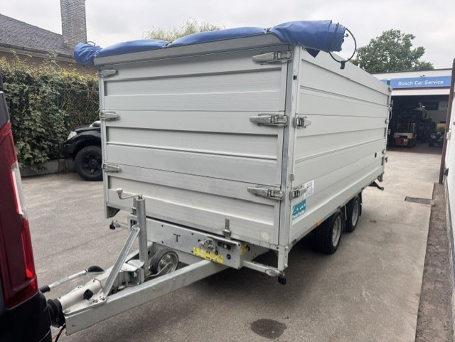 Twin Trailer